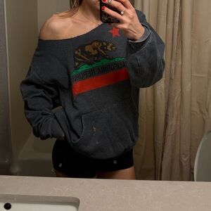 Grey “off the shoulder” sweatshirt with California Republic design